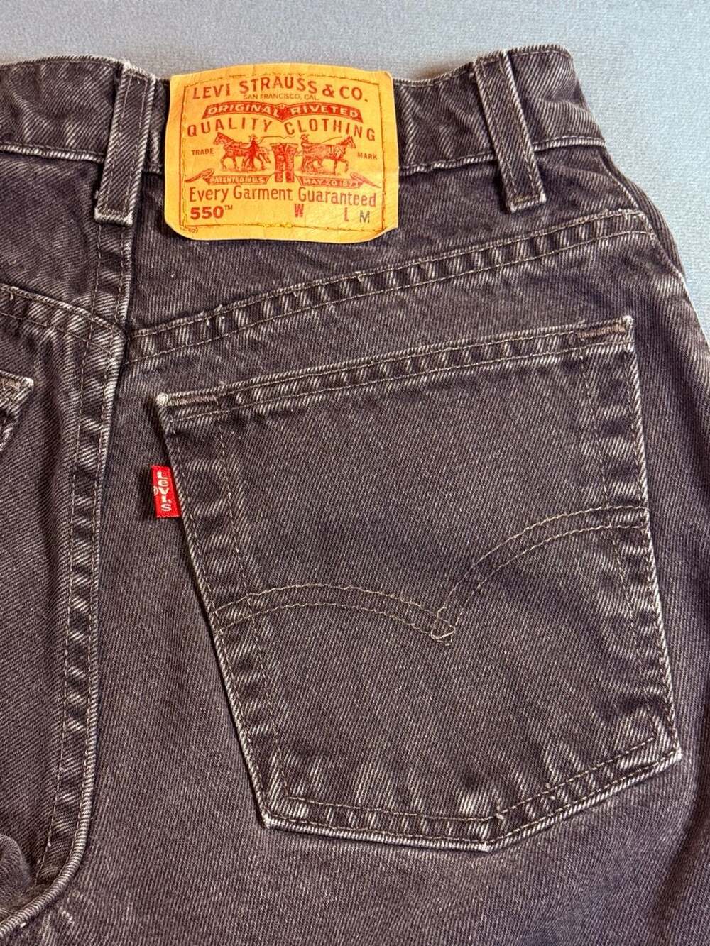 Vintage Levi's 550 Relaxed Fit Tapered Leg Size 8 R Black Denim USA Jeans